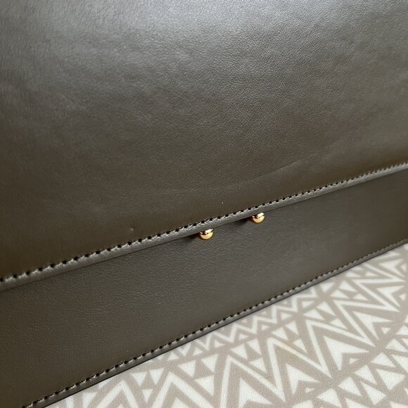 [BNWT–Slightly Imperfect] Marni Trunk Slim Shoulder Bag Brown🤎 - Picture 6 of 11